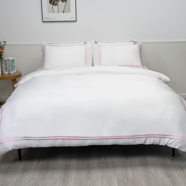 Organic Bamboo Duvet Cover Set- White and Red