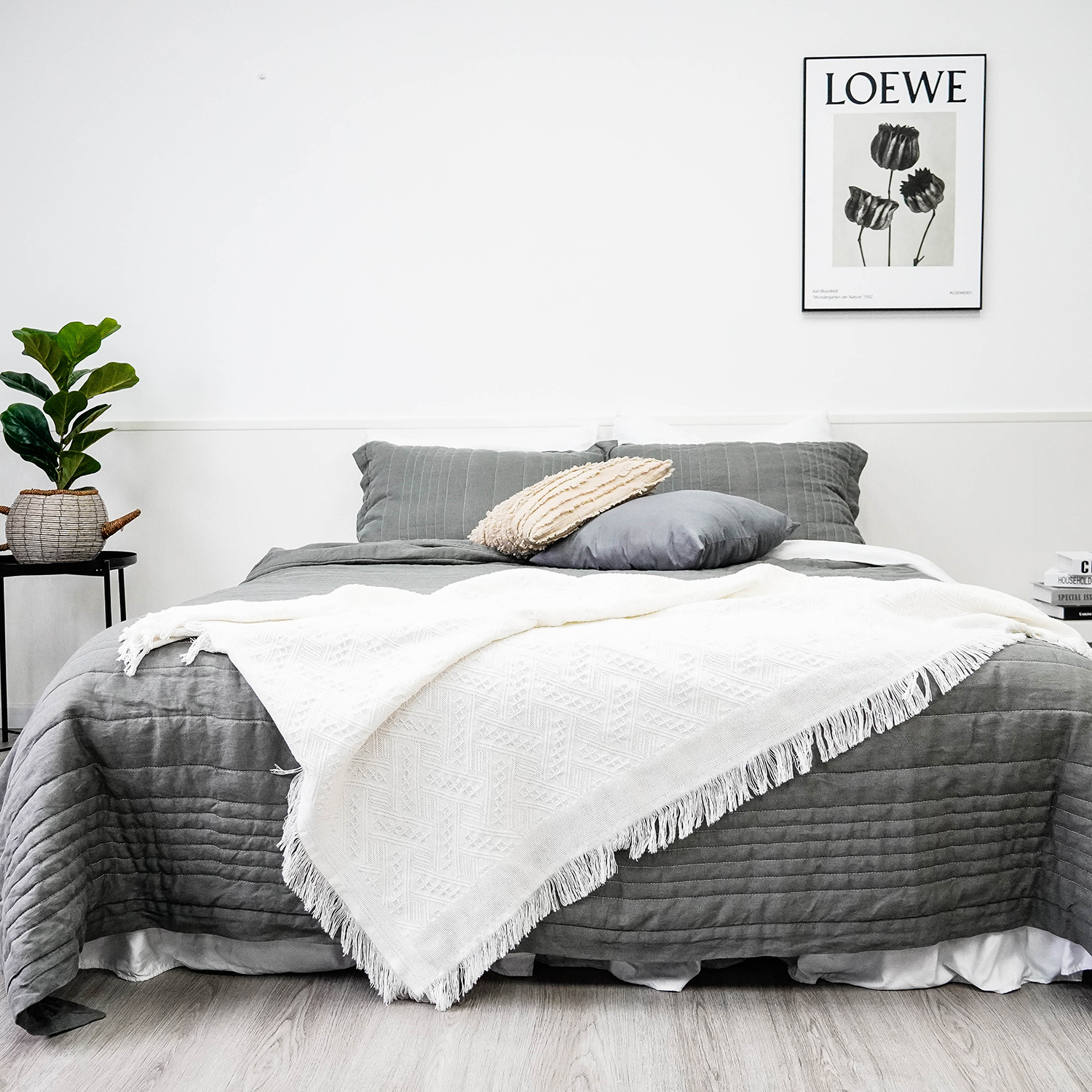 Charcoal Linen Quilt-Aurora