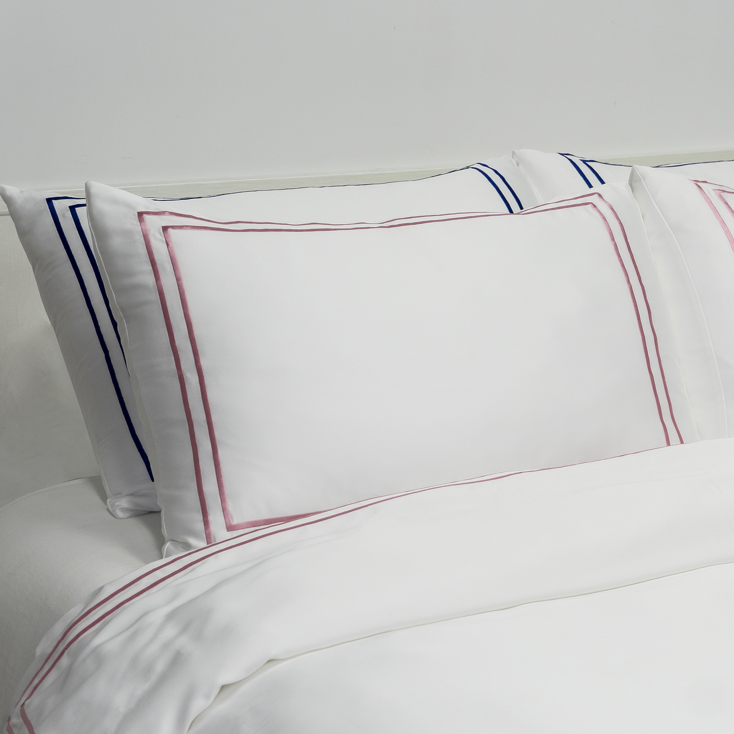 Organic Bamboo Duvet Cover Set- White and Red