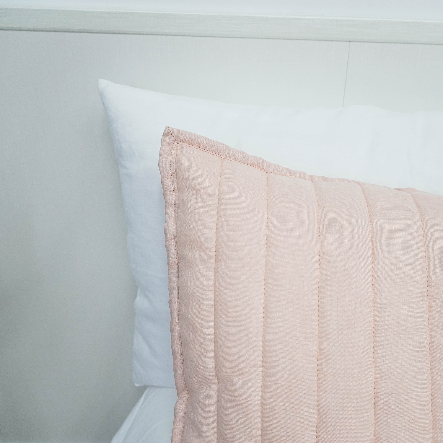 Blush Linen Quilt-Lirica