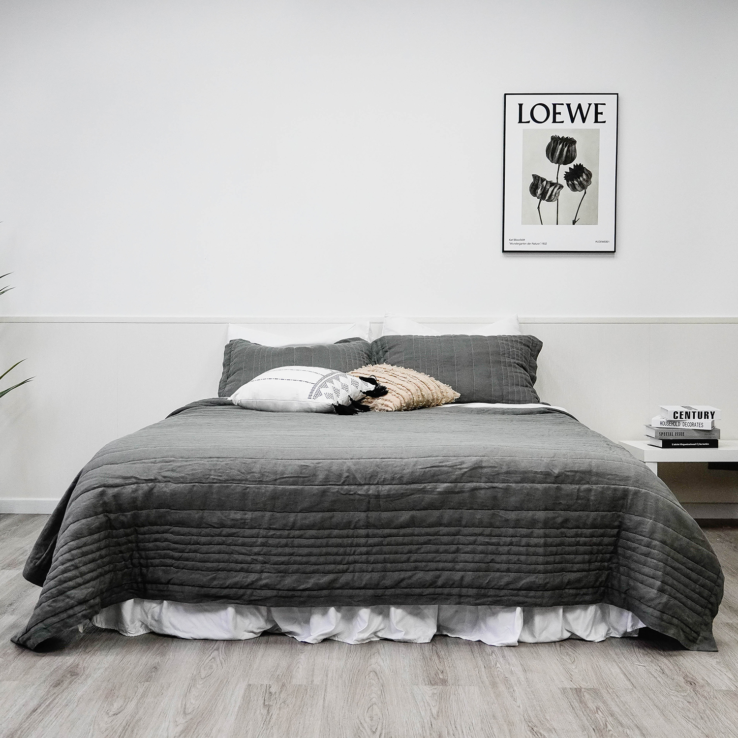 Charcoal Linen Quilt-Aurora